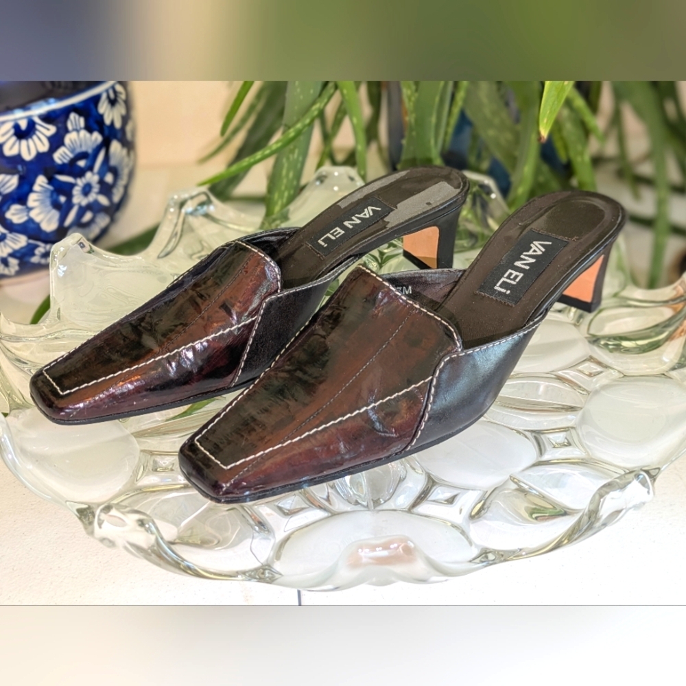 Vintage Italian Vaneli Sleek Heeled Leather Mule Black and Brown 7 Vero Cuoio